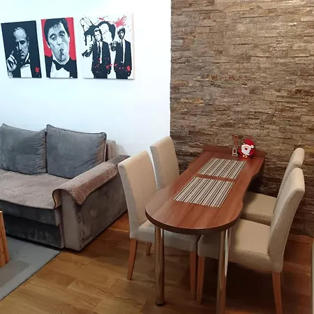 Pine Tree View Pekovic * 兹拉蒂博尔