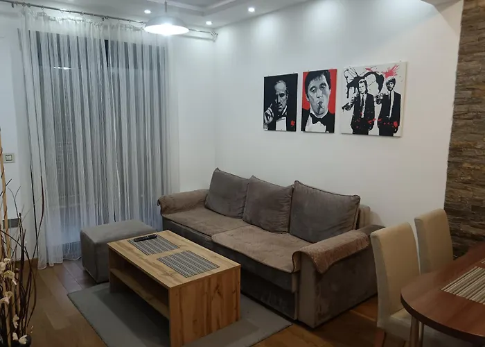 Pine Tree View Pekovic Apartman